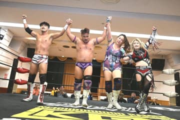 【ガンプロ】10・16新木場での「ガンプロvsFREEDOMS団体全面対抗戦」に向け、女子のまなせゆうな＆YuuRIも決起！