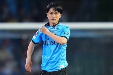 全治3か月→復帰戦で負傷離脱「なんてこった」　ファン悲痛「サッカーの神様は厳しい」