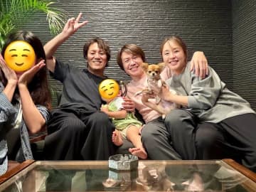 狩野英孝、城咲仁宅で笑顔の家族団らんショット「カリスマが2人」「どことなく似てる」の声