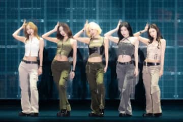 ITZY、東京で初の大型ファンミーティング開催！JYPと再契約後…18曲超えの圧巻パフォーマンス