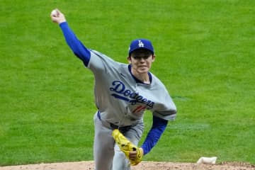 佐々木朗希　ＰＳ５試合目で初の救援失敗もチームは辛勝　２／３回を１安打１失点、２四球