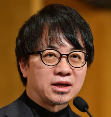 「秒速５センチメートル」新海誠監督のアニメ映画を実写化　「君の名は。」「すずめの戸締まり」との共通点