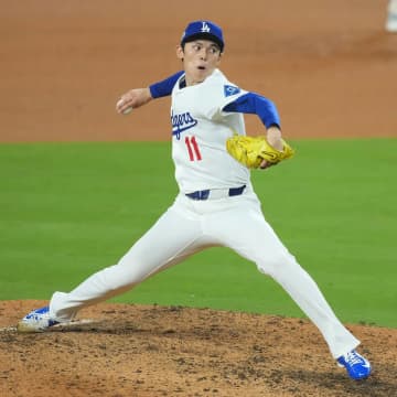 ドジャース、薄氷勝利で先勝！“新守護神”佐々木朗希、失点も何とか逃げ切り勝ち