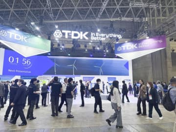 TDK、ゲーミングデバイスやARグラスの「ドリフト」を抑える技術を展示、ARグラス向けの網膜投影ディスプレイも【CEATEC 2025】