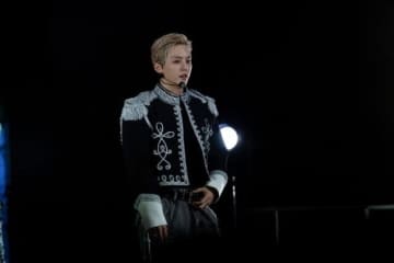 BTOB ミンヒョク、ソロコンサートで東京を熱狂の渦に…見事な肉体美も披露