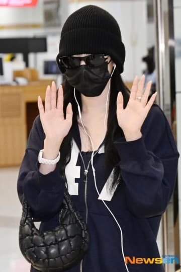 【PHOTO】aespaのGISELLE＆NINGNING、アリーナツアーを終えて韓国に到着（動画あり）