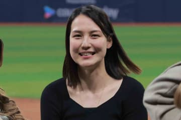 真美子さん　ドジャース夫人会の集合写真で見せた「立ち位置の異変」