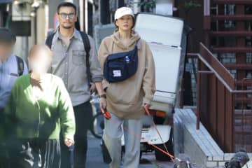 《アルゼンチン人恋人にも異変》米倉涼子　翌日からインスタ更新ストップ…衝撃与えたガサ入れ報道の「前兆の数々」