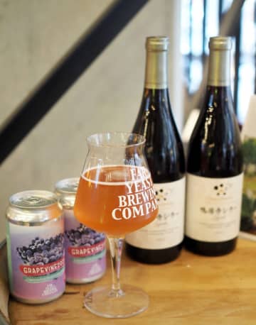 クラフトビールと日本ワインの出会い ブドウの味わい豊かなビール 異分野コラボで誕生