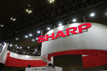 シャープ、CEATECアワード受賞のLEO衛星ターミナルを実演