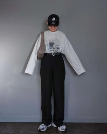 ロンT（長袖Tシャツ）に合うズボンはどれ？ 大人カジュアルが決まるおすすめコーデ術