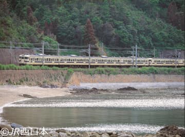 【西日本旅客鉄道】115系が「瀬戸内色」から「地域色」に！「懐鉄」シリーズ第4弾の企画で　団体専用臨時列車によるツアーも