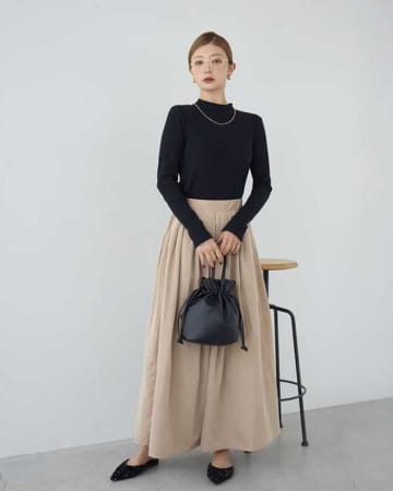 「BAMBI WATER」カップ付きTシャツで理想のシルエット！