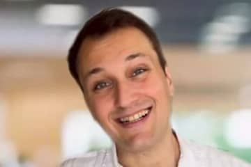 「思い出をシェア」するフランス人→日本に染まるとどう変わる？　休暇後の「お土産」ビフォーアフターが話題に