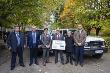 砲撃の農地復興、日本支援　ウクライナに汚染調査の機器供与