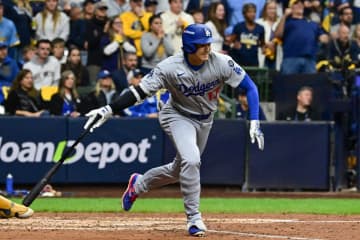 大谷翔平　２０打席ぶり安打が貴重な適時打　ＰＳ初盗塁もマーク　メジャー初完投勝利の山本由伸を援護