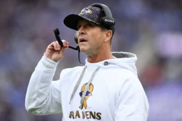1勝5敗のレイブンズにプレーオフ進出は可能と信じるハーボーHC、頼みの綱はQBジャクソン