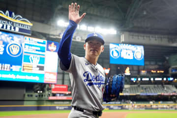ドジャースがNLCS2連勝！ 山本由伸が9回1失点で圧巻のメジャー初完投勝利 大谷翔平は苦手左投手からタイムリー放つ