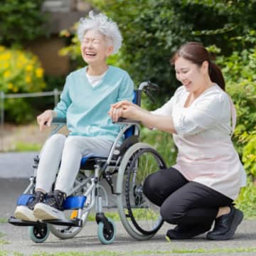 有料老人ホームに不満！ 入居90日以内なら解約特例制度が適用【親を要介護にさせたくない】