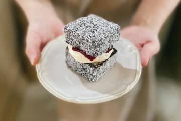 万博で人気急上昇スイーツ…関西で食べたい「ラミントン」４軒