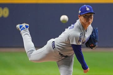 【MLB】「スーパースターだ」テオスカー、初完投の山本由伸を絶賛　マンシーは先頭打者弾を浴びた後の投球評価「見事、まったく動じなかった」
