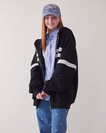 この秋に買い足すパーカーは注目の韓国ブランドで決まり♡