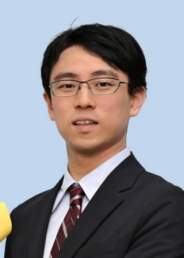 一力が名人初防衛　囲碁、芝野破り四冠維持