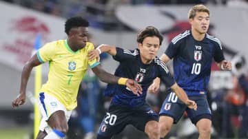 久保建英、「あのヴィニシウスと仲が…」レアルの元同僚と談笑する姿に反響　「なにを話してる!?」「最高の大喜利素材」