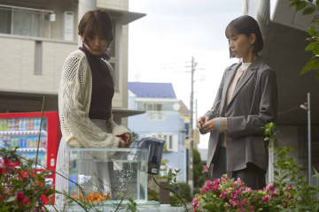 『そこから先は地獄』第2話 おとなしい人妻・莉沙（井桁弘恵）に、狂気の逆DV妻・凪子（山崎紘菜）が襲いかかる…SNS「地獄過ぎて最悪すぎて最高」