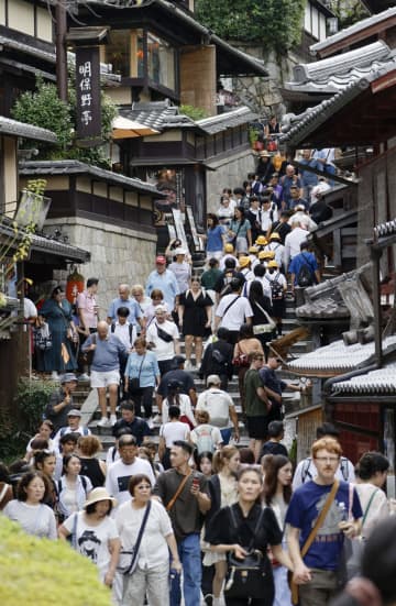 訪日客、最速で3千万人突破　1～9月、中国人客増加