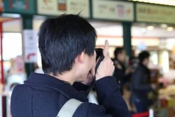 「下がれよ、安月給」「殺すぞ！」撮り鉄が駅員に罵声　近鉄は後日警察に相談「今後は躊躇せず通報」