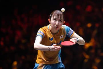 日本女子 連覇逃す 中国に敗れて銀メダル 50年ぶりの奇跡再現ならず【卓球 アジア選手権】