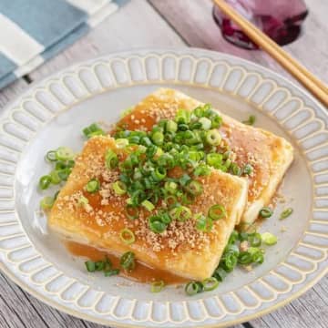 【豆腐まだそのまま食べてます？】一工夫で激うま♡豆腐でおかずをもっと豊かに豆腐アレンジレシピ3選