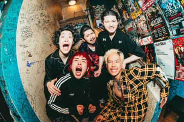 Paledusk、粗品とのコラボ曲「NO WAY!!」MV公開