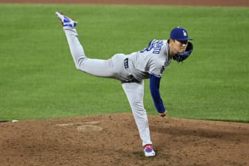 山本由伸がPSでMLB初完投勝利！ NLCS2連勝のドジャースは4戦目に大谷翔平が先発登板とロバーツ監督明言