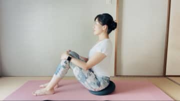 【3分】下っ腹が気になるならこれ！バランスディスクでピラティス「レッグレイズ」