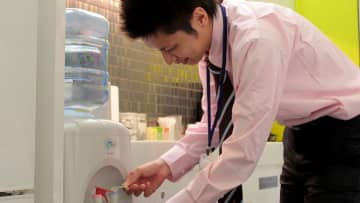 〈月収58万円〉45歳サラリーマン「飲み水は会社で補給」を徹底。節約術の「切ない動機」に同僚も絶句