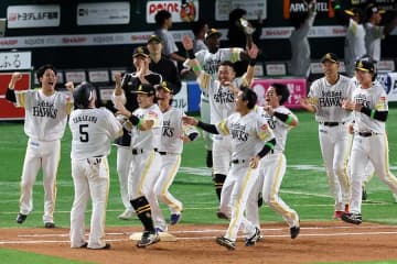 サヨナラ打10秒前に「鳥肌」「戦う顔体現してる」　映った確定演出、ハムファンも覚悟「怖すぎ」