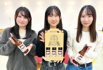 想像以上の出来栄えに満足　十文字女子大の学生ら、埼玉のブランドイチゴからクラフトビール　「あまりん」の規格外品など使用、甘めの酸味で飲みやすく　ラベルもかわいく仕上げ、淡いピンク色で写真映えも
