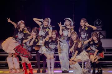OCHA NORMA、初の単独日本武道館公演開催 テレビ番組になぞらえた演出で“お茶の間”を魅了