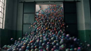 グーグル、動画生成AI最新版「Veo 3.1」　動画編集「Flow」を強化
