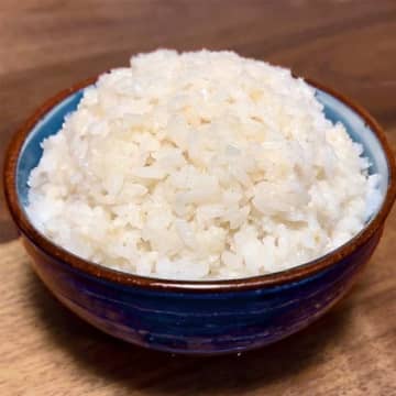 【新米が高すぎる！そんな時はコレ入れて！】「ウマさ倍増」「倍食べられる」ご飯ワザレシピ