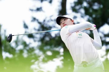 竹田麗央が3打差4位発進「すごくいいリズム」 前週PO敗退の勝みなみ6打差22位