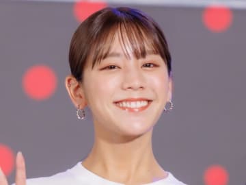 貴島明日香、ナイトプール満喫　ファン歓喜「ビーナスですか？」「貴重な水着ショット」