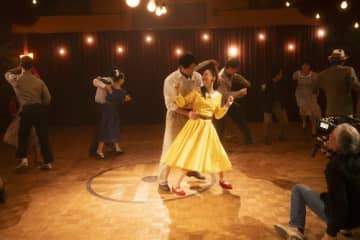 イ・ジュニョン出演の日本映画「TOKYOタクシー」ビハインドフォト公開…蒼井優とのキスシーンにも期待