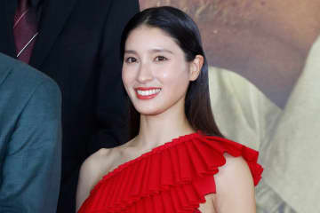 土屋太鳳、坂口健太郎との初共演を回想　元婚約者を演じ「幸せにしてあげたくなっちゃう」