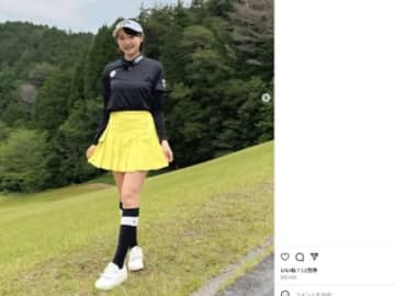 女子プロ、 美脚際立つゴルフコーデを披露！ファンからコメント殺到