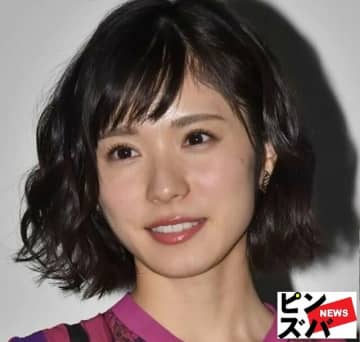 「超絶美人のお姉さん感えぐい」ビジュ変も話題の松岡茉優、ロングヘア白ふわ新宣材が沸騰「一段とお綺麗」