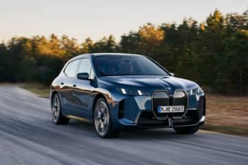 BMW、新型『iX』導入。歴代最高の最大トルク1015Nmと最長航続723kmを誇る次世代電動SAVに