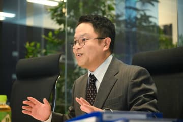 ダイアン津田篤宏、波瑠の“津田軍団”加入もくろむ「絶賛入団テスト中です」『フェイクマミー』で名転職エージェント役